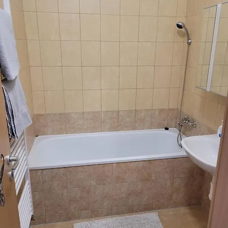 Apartman Neva Sered Apartmán